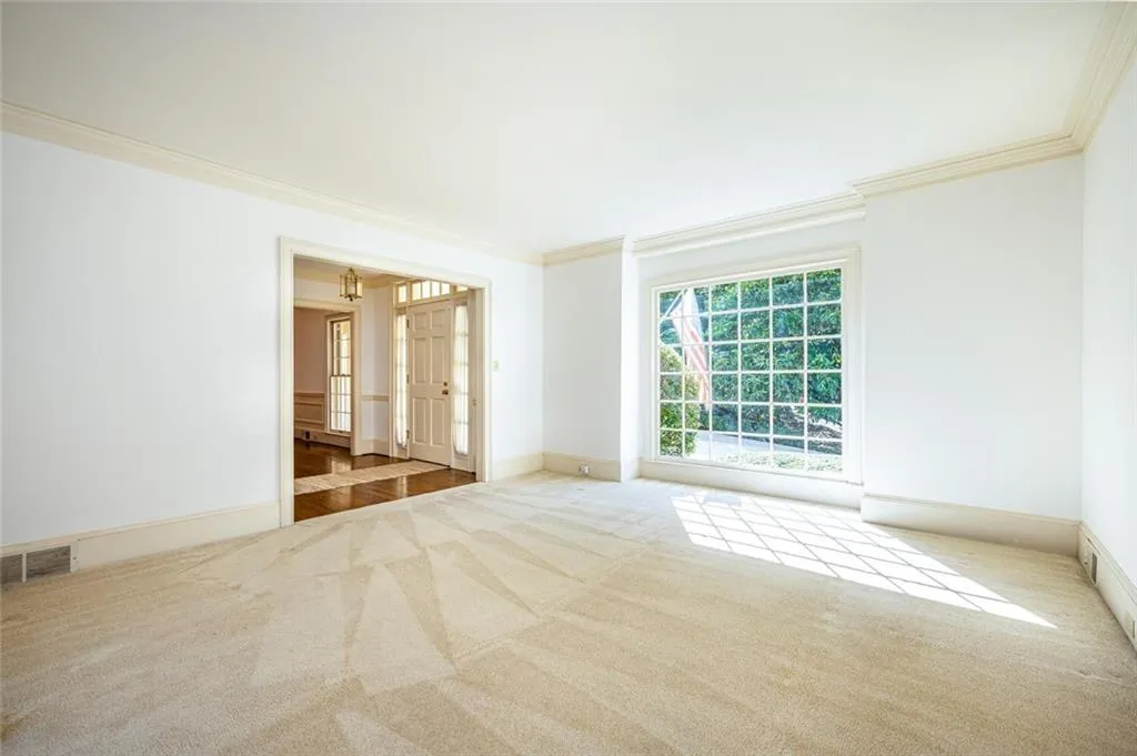 175 Treadwick Drive, Sandy Springs, Georgia 30350, 4 Bedrooms Bedrooms, ,3 BathroomsBathrooms,Residential,Sold,175 Treadwick Drive,6905859