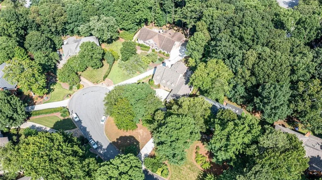 175 Treadwick Drive, Sandy Springs, Georgia 30350, 4 Bedrooms Bedrooms, ,3 BathroomsBathrooms,Residential,Sold,175 Treadwick Drive,6905859