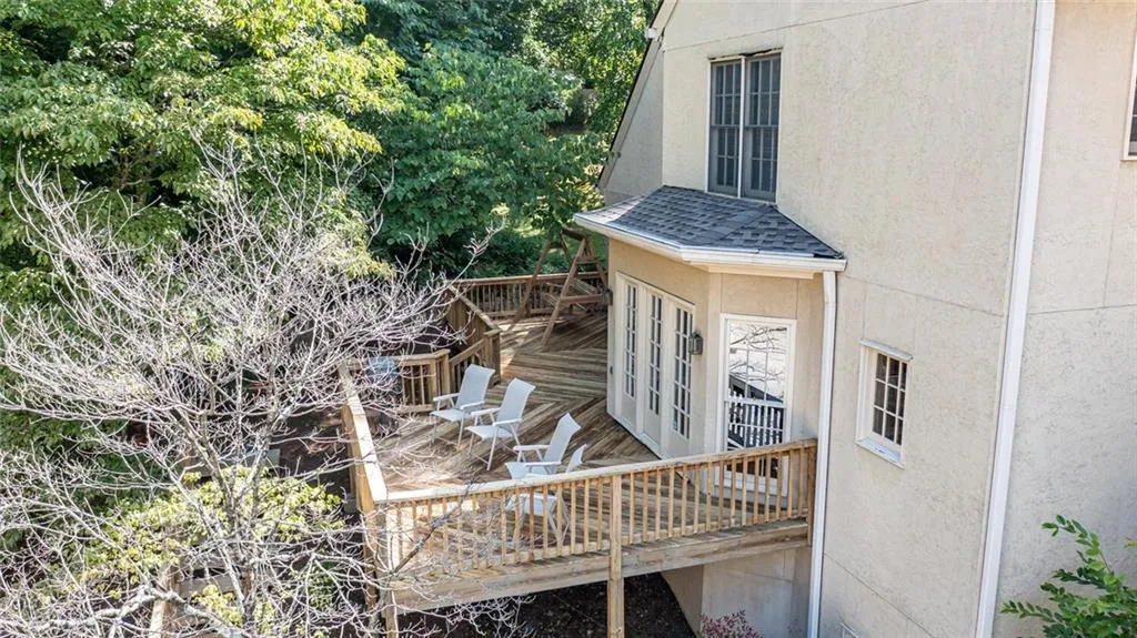 175 Treadwick Drive, Sandy Springs, Georgia 30350, 4 Bedrooms Bedrooms, ,3 BathroomsBathrooms,Residential,Sold,175 Treadwick Drive,6905859