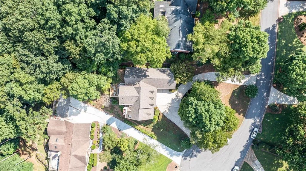 175 Treadwick Drive, Sandy Springs, Georgia 30350, 4 Bedrooms Bedrooms, ,3 BathroomsBathrooms,Residential,Sold,175 Treadwick Drive,6905859