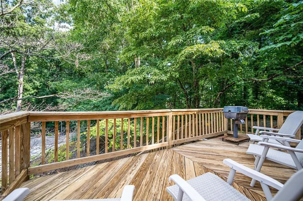 175 Treadwick Drive, Sandy Springs, Georgia 30350, 4 Bedrooms Bedrooms, ,3 BathroomsBathrooms,Residential,Sold,175 Treadwick Drive,6905859