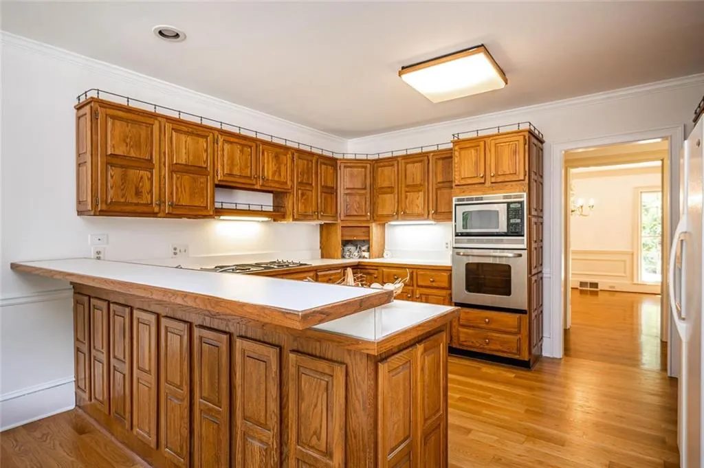 175 Treadwick Drive, Sandy Springs, Georgia 30350, 4 Bedrooms Bedrooms, ,3 BathroomsBathrooms,Residential,Sold,175 Treadwick Drive,6905859