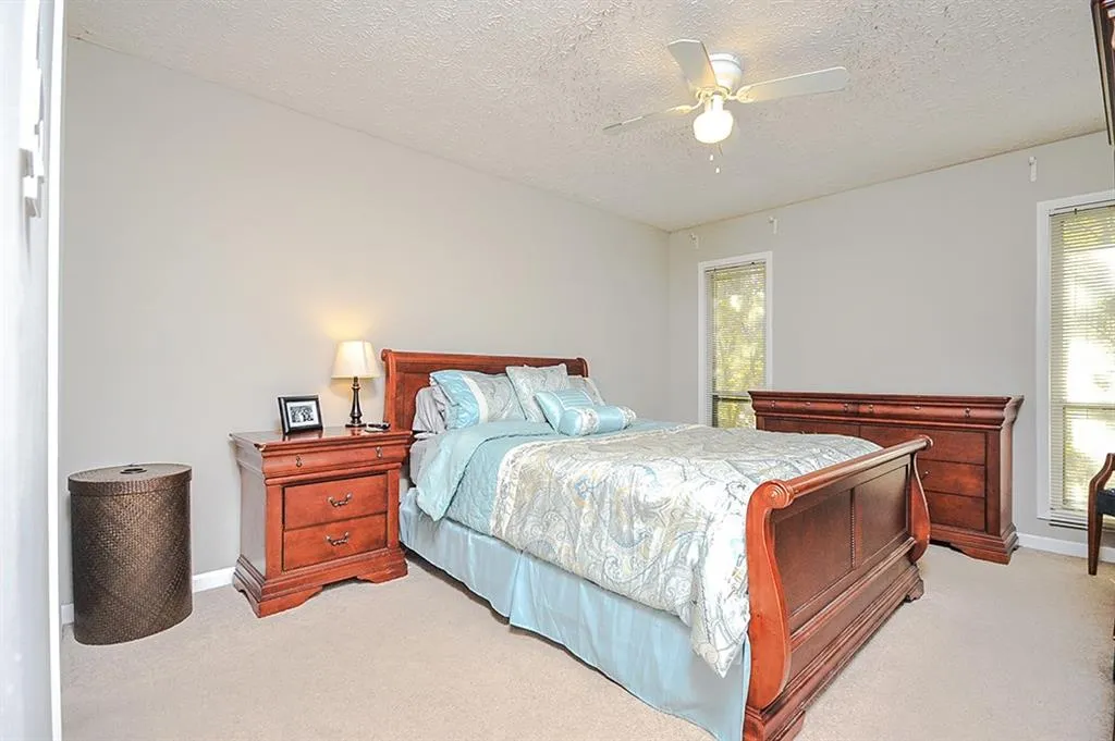 5143 Roswell Road Unit 8, Atlanta, Georgia 30342, 2 Bedrooms Bedrooms, ,1 BathroomBathrooms,Residential,Sold,5143 Roswell Road Unit 8,5936378