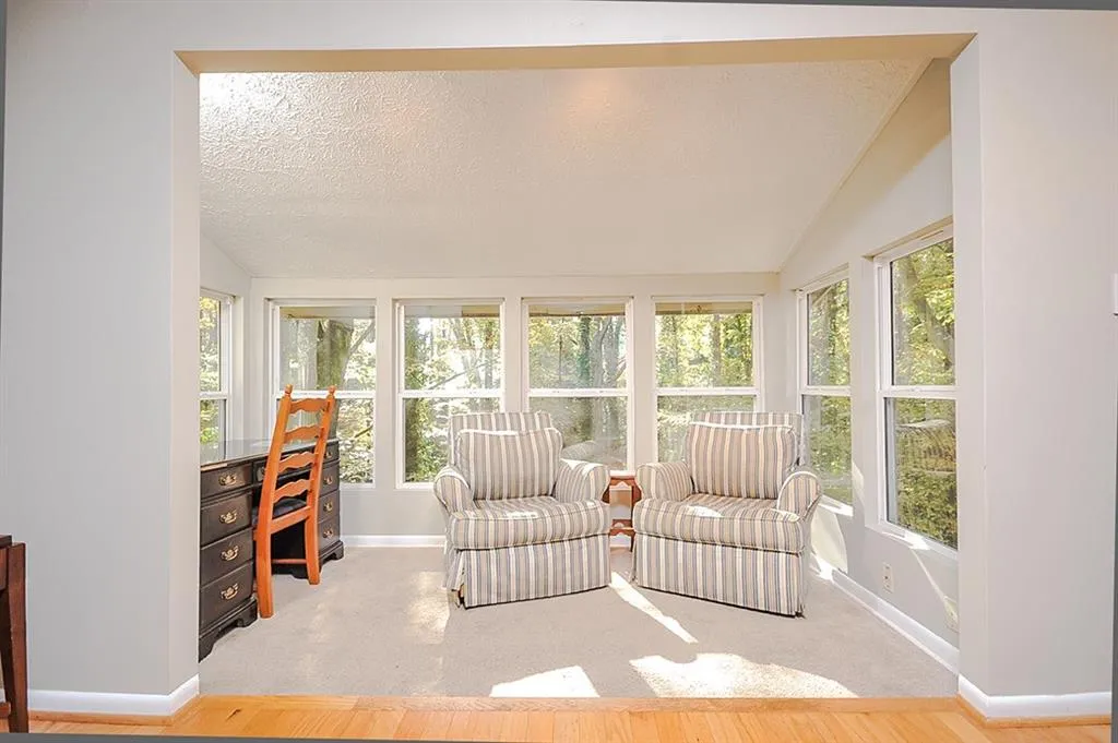 5143 Roswell Road Unit 8, Atlanta, Georgia 30342, 2 Bedrooms Bedrooms, ,1 BathroomBathrooms,Residential,Sold,5143 Roswell Road Unit 8,5936378