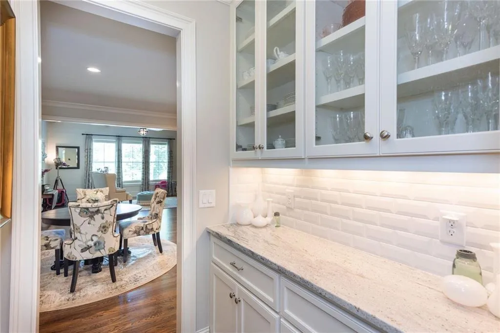 6169 Ferry Drive, Sandy Springs, Georgia 30328, 5 Bedrooms Bedrooms, ,4 BathroomsBathrooms,Residential,Sold,6169 Ferry Drive,6009018