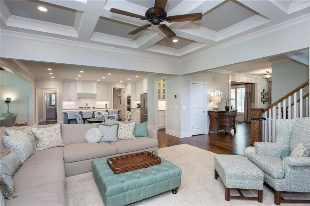 6169 Ferry Drive, Sandy Springs, Georgia 30328, 5 Bedrooms Bedrooms, ,4 BathroomsBathrooms,Residential,Sold,6169 Ferry Drive,6009018