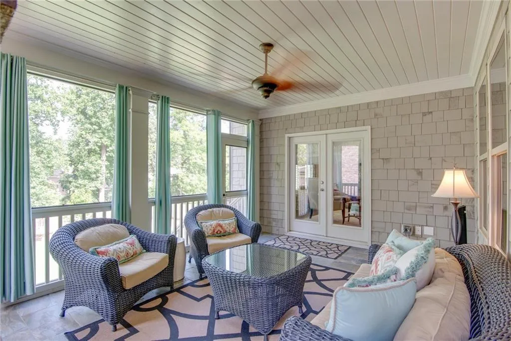 6169 Ferry Drive, Sandy Springs, Georgia 30328, 5 Bedrooms Bedrooms, ,4 BathroomsBathrooms,Residential,Sold,6169 Ferry Drive,6009018