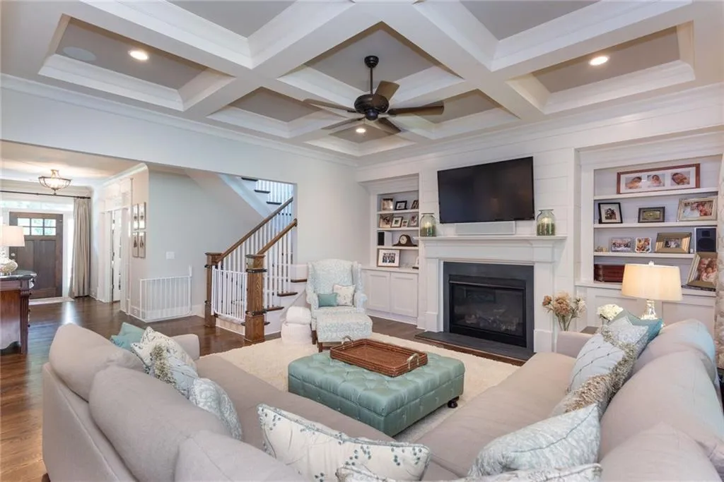6169 Ferry Drive, Sandy Springs, Georgia 30328, 5 Bedrooms Bedrooms, ,4 BathroomsBathrooms,Residential,Sold,6169 Ferry Drive,6009018