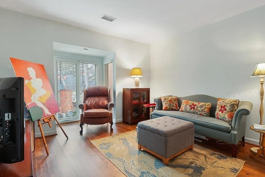 65 Willow Glen, Sandy Springs, Georgia 30342, 3 Bedrooms Bedrooms, ,2 BathroomsBathrooms,Residential,Sold,65 Willow Glen,6535616