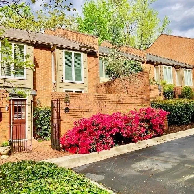 65 Willow Glen, Sandy Springs, Georgia 30342, 3 Bedrooms Bedrooms, ,2 BathroomsBathrooms,Residential,Sold,65 Willow Glen,6535616