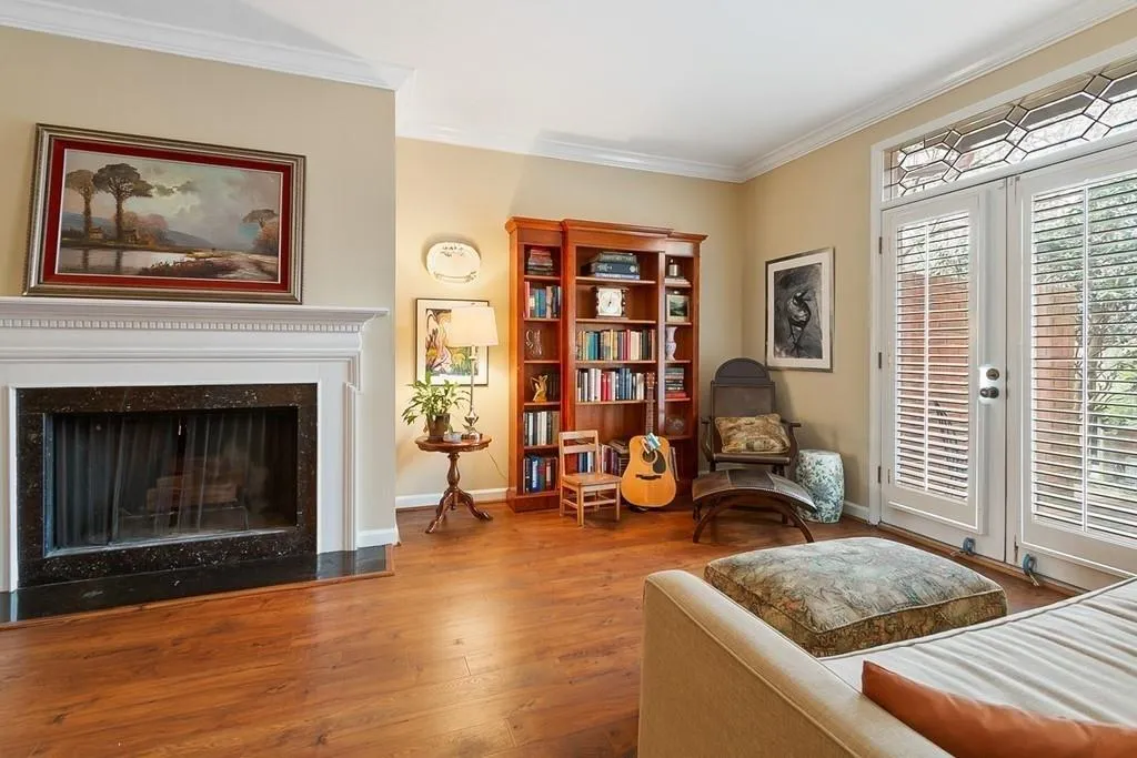 65 Willow Glen, Sandy Springs, Georgia 30342, 3 Bedrooms Bedrooms, ,2 BathroomsBathrooms,Residential,Sold,65 Willow Glen,6535616