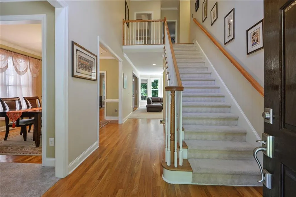 145 Fieldsborn Court, Sandy Springs, Georgia 30328, 4 Bedrooms Bedrooms, ,3 BathroomsBathrooms,Residential,Sold,145 Fieldsborn Court,6582347