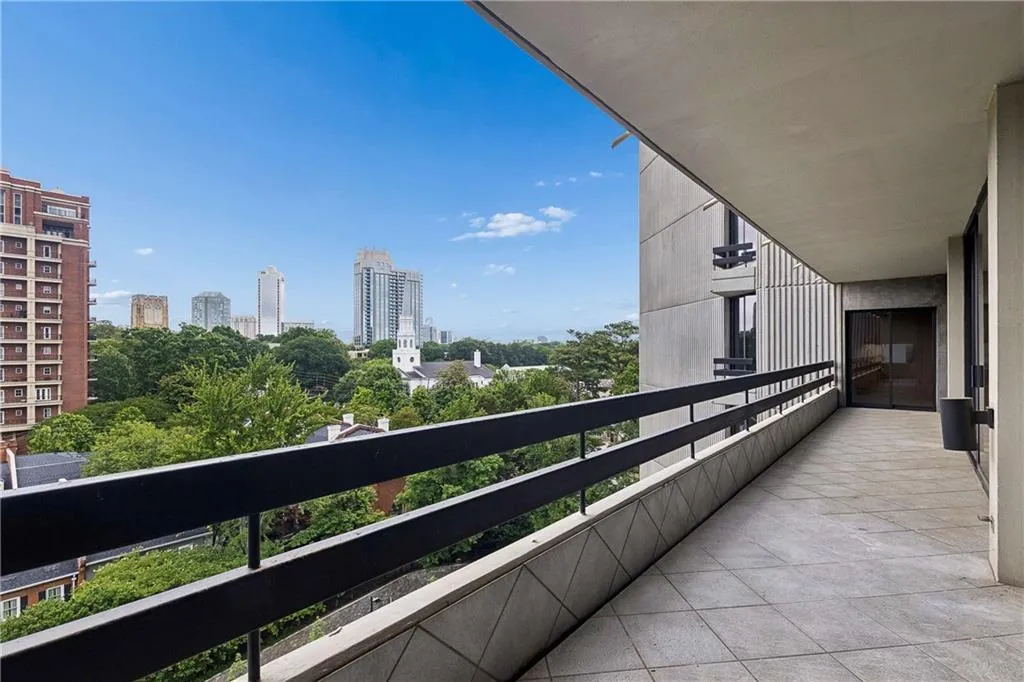 2660 Peachtree Road Nw Unit 11e, Atlanta, Georgia 30305, 3 Bedrooms Bedrooms, 0 ,3 BathroomsBathrooms,Residential,For Sale,2660 Peachtree Road Nw Unit 11e,7767292