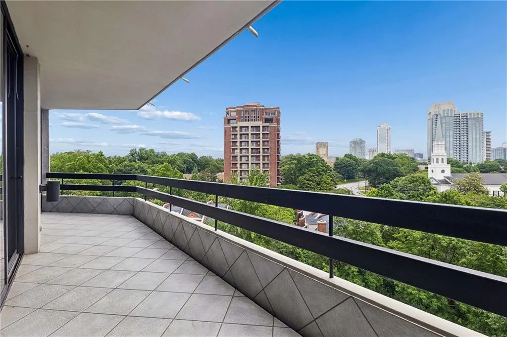 2660 Peachtree Road Nw Unit 11e, Atlanta, Georgia 30305, 3 Bedrooms Bedrooms, 0 ,3 BathroomsBathrooms,Residential,For Sale,2660 Peachtree Road Nw Unit 11e,7767292