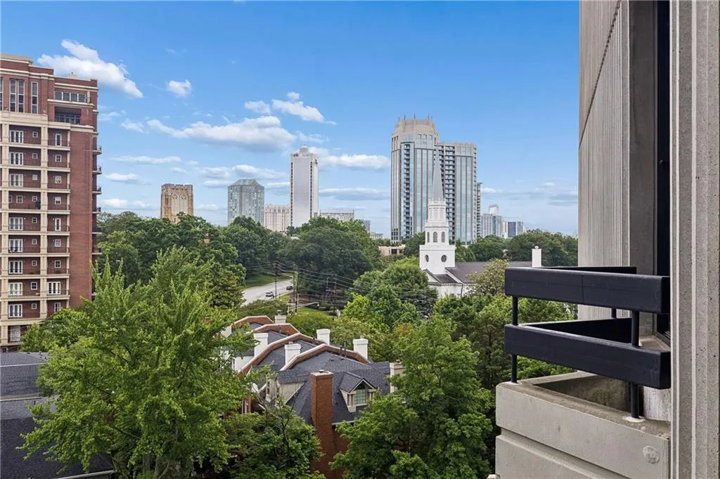 2660 Peachtree Road Nw Unit 11e, Atlanta, Georgia 30305, 3 Bedrooms Bedrooms, 0 ,3 BathroomsBathrooms,Residential,For Sale,2660 Peachtree Road Nw Unit 11e,7767292