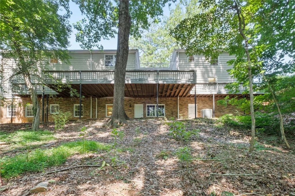 975 Buckhorn E, Sandy Springs, Georgia 30350, 6 Bedrooms Bedrooms, ,4 BathroomsBathrooms,Residential,Sold,975 Buckhorn E,7251860