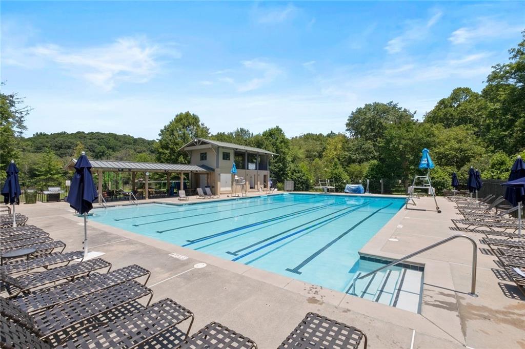 975 Buckhorn E, Sandy Springs, Georgia 30350, 6 Bedrooms Bedrooms, ,4 BathroomsBathrooms,Residential,Sold,975 Buckhorn E,7251860