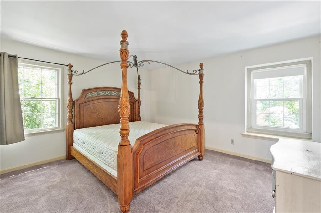 975 Buckhorn E, Sandy Springs, Georgia 30350, 6 Bedrooms Bedrooms, ,4 BathroomsBathrooms,Residential,Sold,975 Buckhorn E,7251860