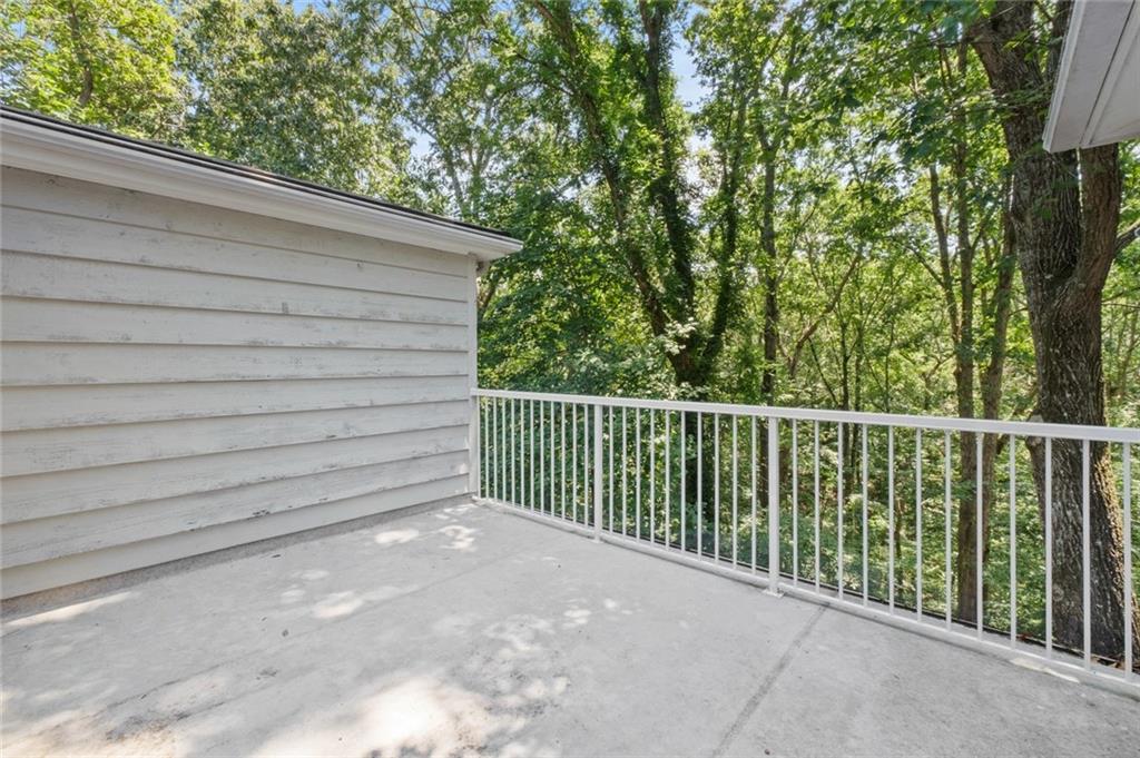 975 Buckhorn E, Sandy Springs, Georgia 30350, 6 Bedrooms Bedrooms, ,4 BathroomsBathrooms,Residential,Sold,975 Buckhorn E,7251860