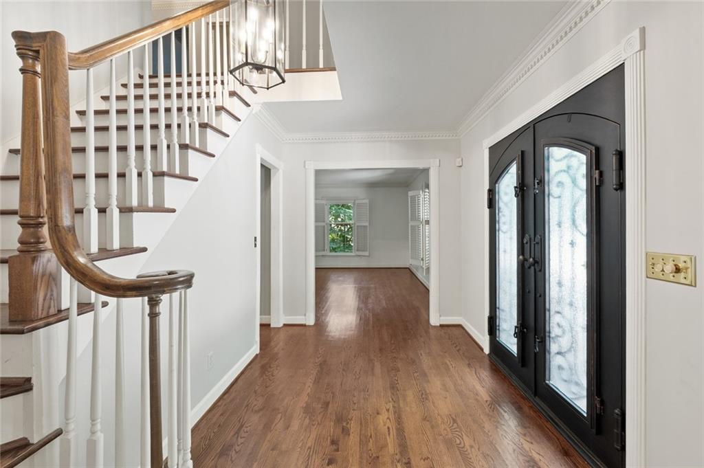 975 Buckhorn E, Sandy Springs, Georgia 30350, 6 Bedrooms Bedrooms, ,4 BathroomsBathrooms,Residential,Sold,975 Buckhorn E,7251860