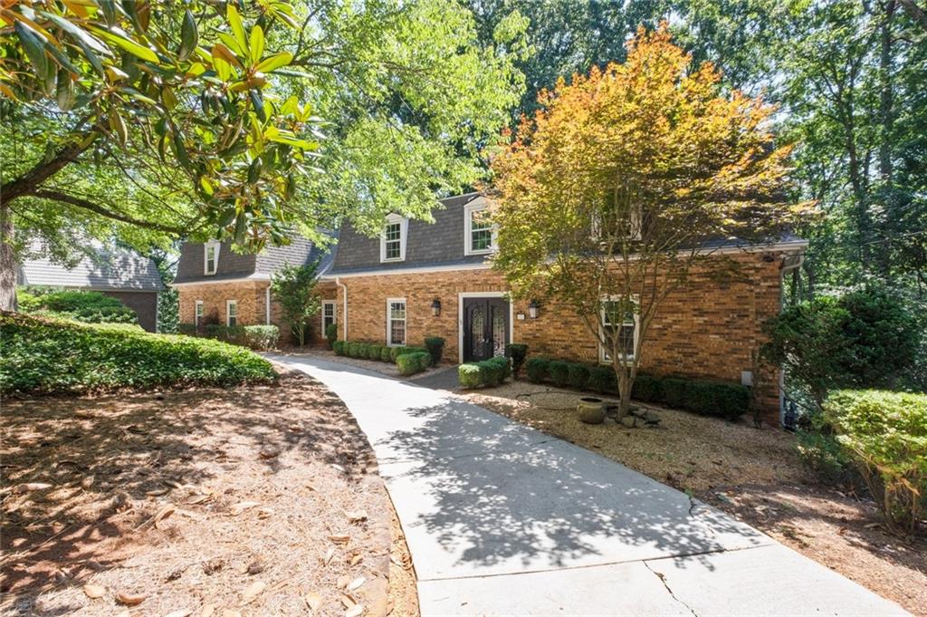 975 Buckhorn E, Sandy Springs, Georgia 30350, 6 Bedrooms Bedrooms, ,4 BathroomsBathrooms,Residential,Sold,975 Buckhorn E,7251860