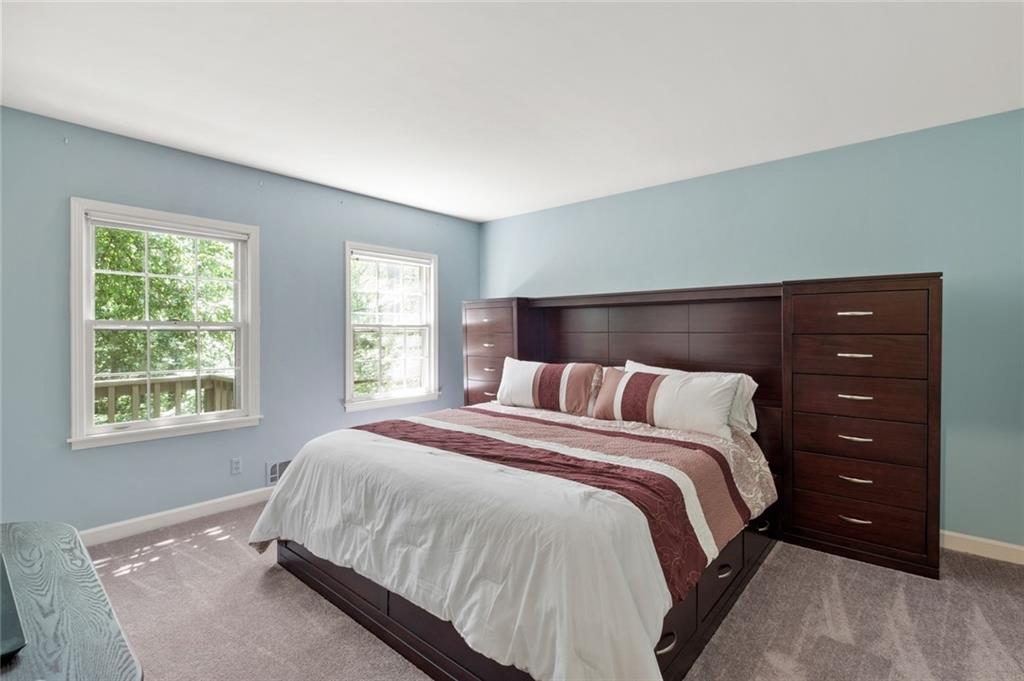 975 Buckhorn E, Sandy Springs, Georgia 30350, 6 Bedrooms Bedrooms, ,4 BathroomsBathrooms,Residential,Sold,975 Buckhorn E,7251860