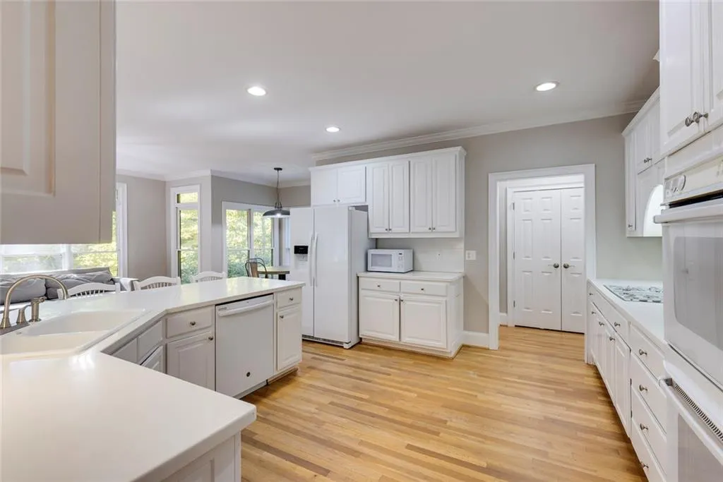 5825 Mitchell Rd_MLS_32.jpg