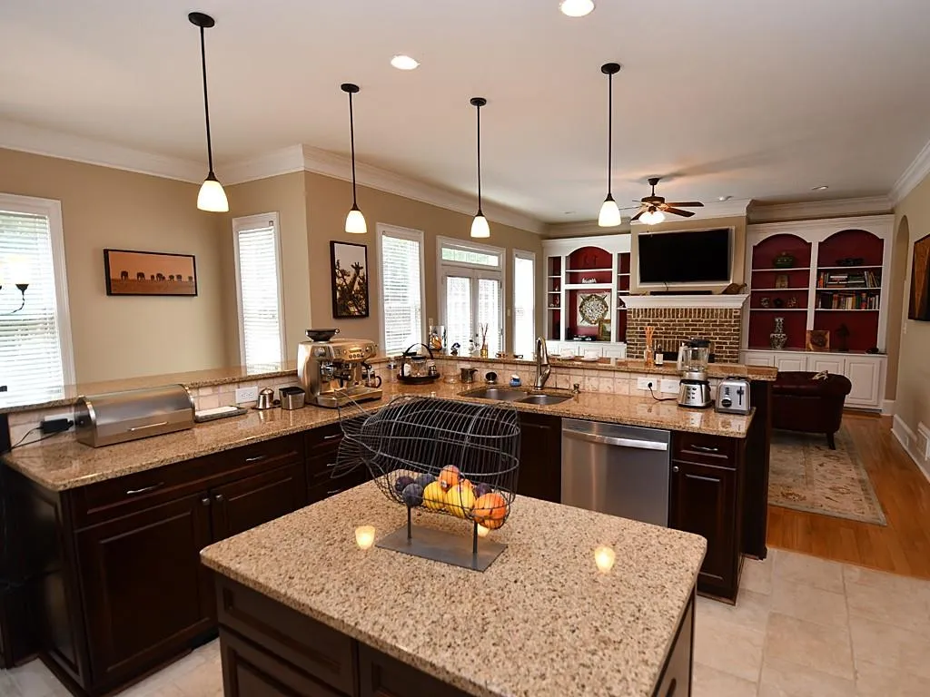 677 Royer Place, Sandy Springs, Georgia 30342, 4 Bedrooms Bedrooms, ,3 BathroomsBathrooms,Residential,Sold,677 Royer Place,5942228