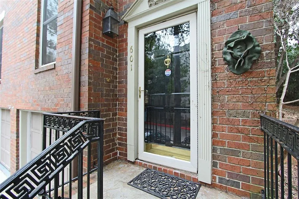 601 Brandywine Circle Unit 601, Sandy Springs, Georgia 30350, 3 Bedrooms Bedrooms, ,2 BathroomsBathrooms,Residential,Sold,601 Brandywine Circle Unit 601,5618079
