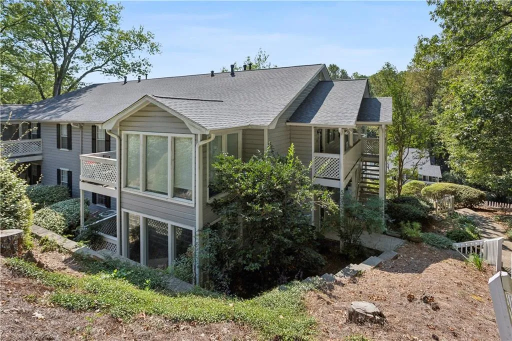 1308 Natchez Trace, Atlanta, Georgia 30350, 2 Bedrooms Bedrooms, ,1 BathroomBathrooms,Residential,For Sale,1308 Natchez Trace,7655066