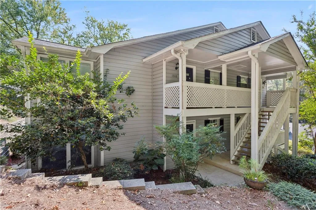 1308 Natchez Trace, Atlanta, Georgia 30350, 2 Bedrooms Bedrooms, ,1 BathroomBathrooms,Residential,For Sale,1308 Natchez Trace,7655066