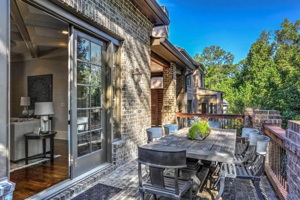 18 High Top Circle, Atlanta, Georgia 30328, 5 Bedrooms Bedrooms, ,5 BathroomsBathrooms,Residential,Sold,18 High Top Circle,6073849