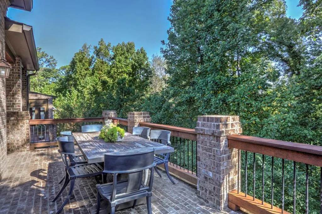 18 High Top Circle, Atlanta, Georgia 30328, 5 Bedrooms Bedrooms, ,5 BathroomsBathrooms,Residential,Sold,18 High Top Circle,6073849