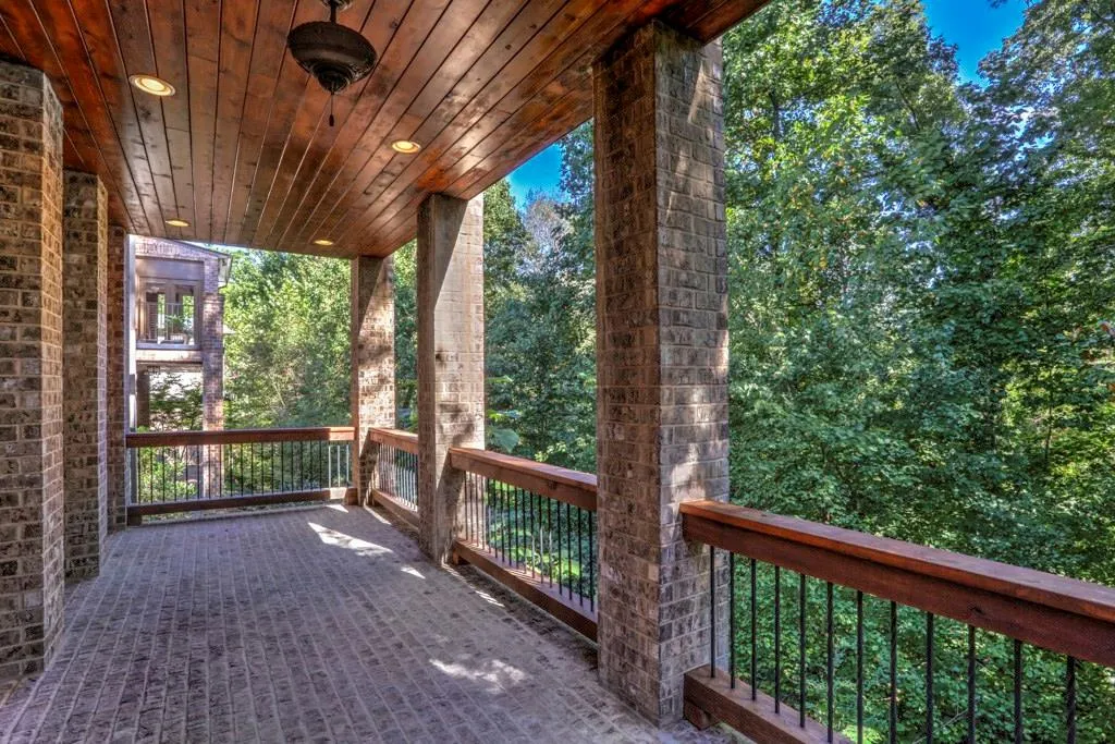 18 High Top Circle, Atlanta, Georgia 30328, 5 Bedrooms Bedrooms, ,5 BathroomsBathrooms,Residential,Sold,18 High Top Circle,6073849