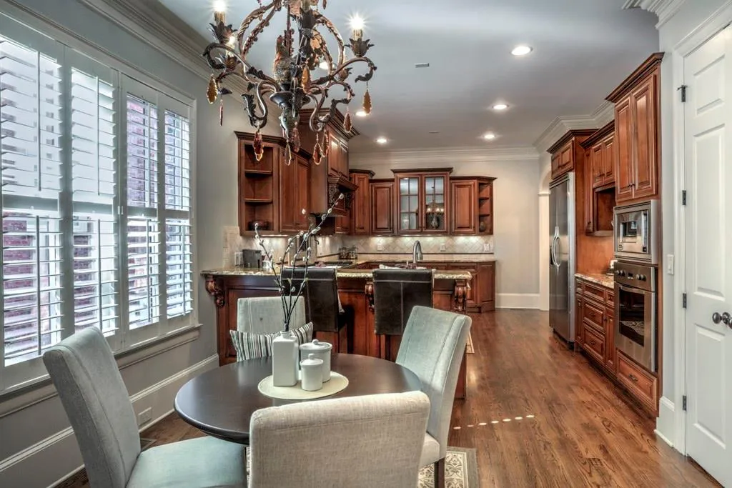 18 High Top Circle, Atlanta, Georgia 30328, 5 Bedrooms Bedrooms, ,5 BathroomsBathrooms,Residential,Sold,18 High Top Circle,6073849