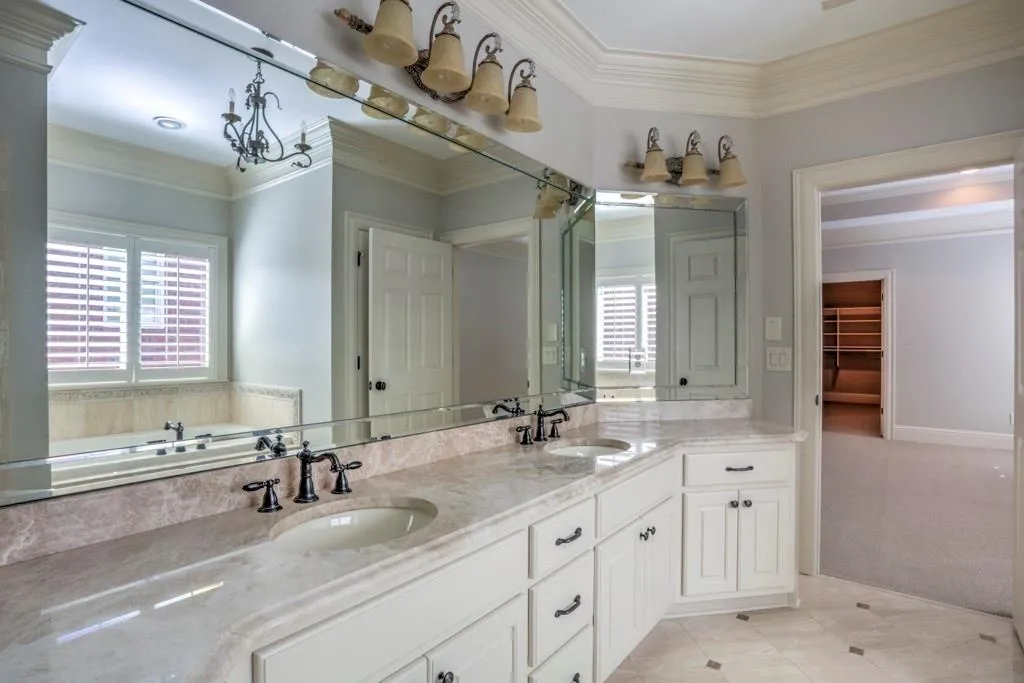 18 High Top Circle, Atlanta, Georgia 30328, 5 Bedrooms Bedrooms, ,5 BathroomsBathrooms,Residential,Sold,18 High Top Circle,6073849