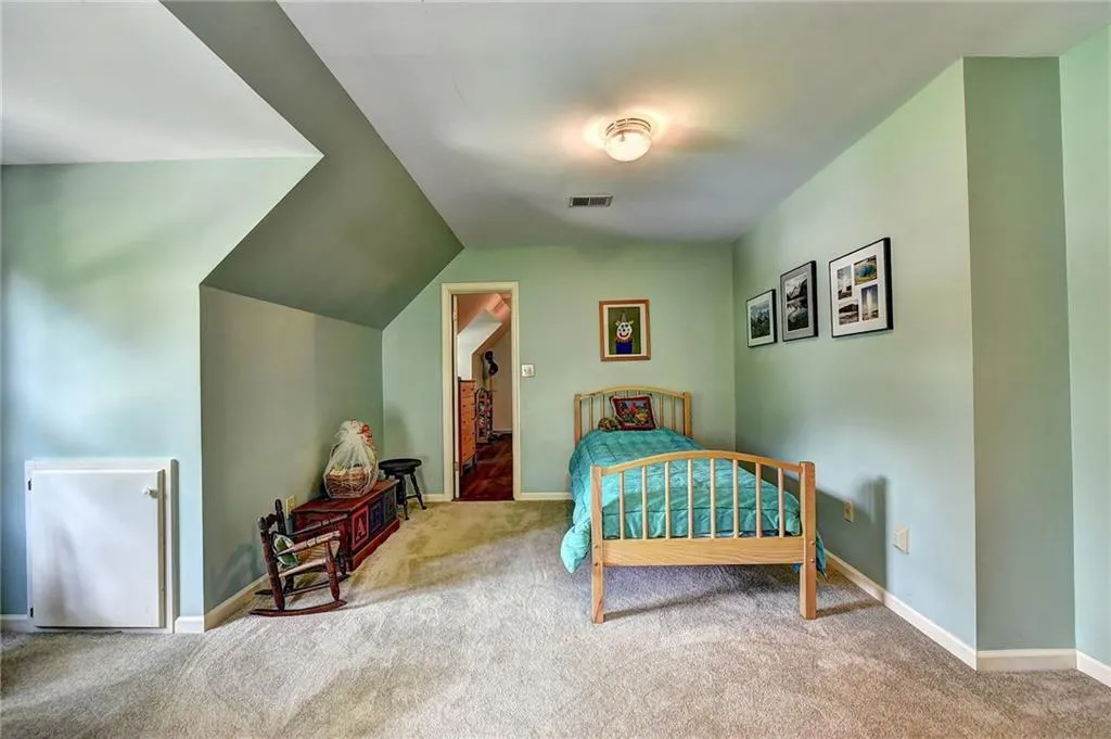 265 Danbury Lane, Atlanta, Georgia 30327, 5 Bedrooms Bedrooms, ,4 BathroomsBathrooms,Residential,Sold,265 Danbury Lane,6035392