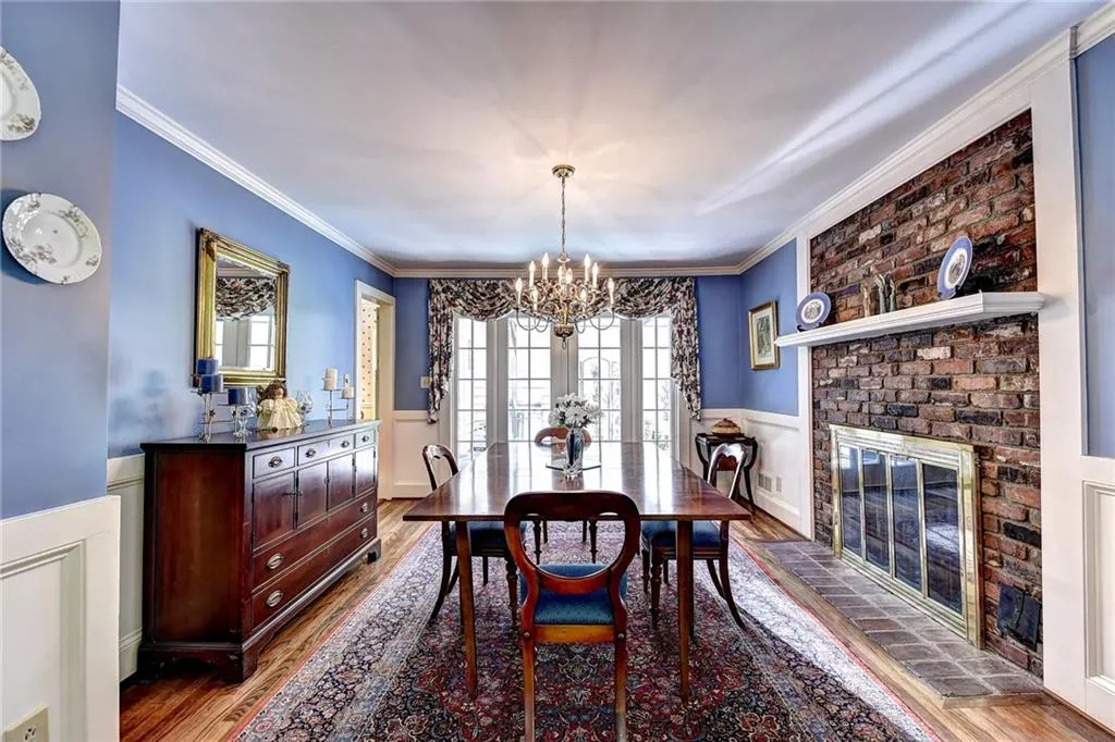 265 Danbury Lane, Atlanta, Georgia 30327, 5 Bedrooms Bedrooms, ,4 BathroomsBathrooms,Residential,Sold,265 Danbury Lane,6035392