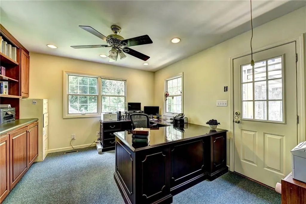 265 Danbury Lane, Atlanta, Georgia 30327, 5 Bedrooms Bedrooms, ,4 BathroomsBathrooms,Residential,Sold,265 Danbury Lane,6035392