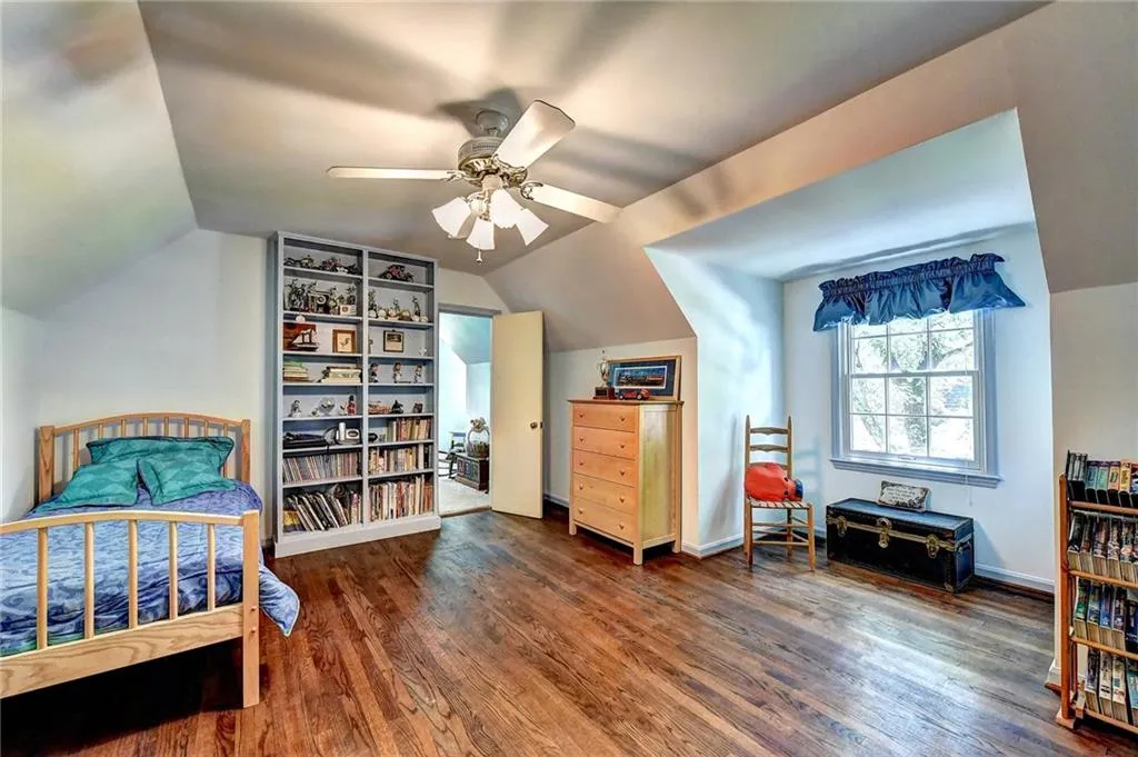 265 Danbury Lane, Atlanta, Georgia 30327, 5 Bedrooms Bedrooms, ,4 BathroomsBathrooms,Residential,Sold,265 Danbury Lane,6035392