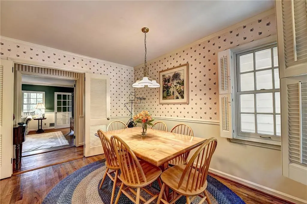 265 Danbury Lane, Atlanta, Georgia 30327, 5 Bedrooms Bedrooms, ,4 BathroomsBathrooms,Residential,Sold,265 Danbury Lane,6035392