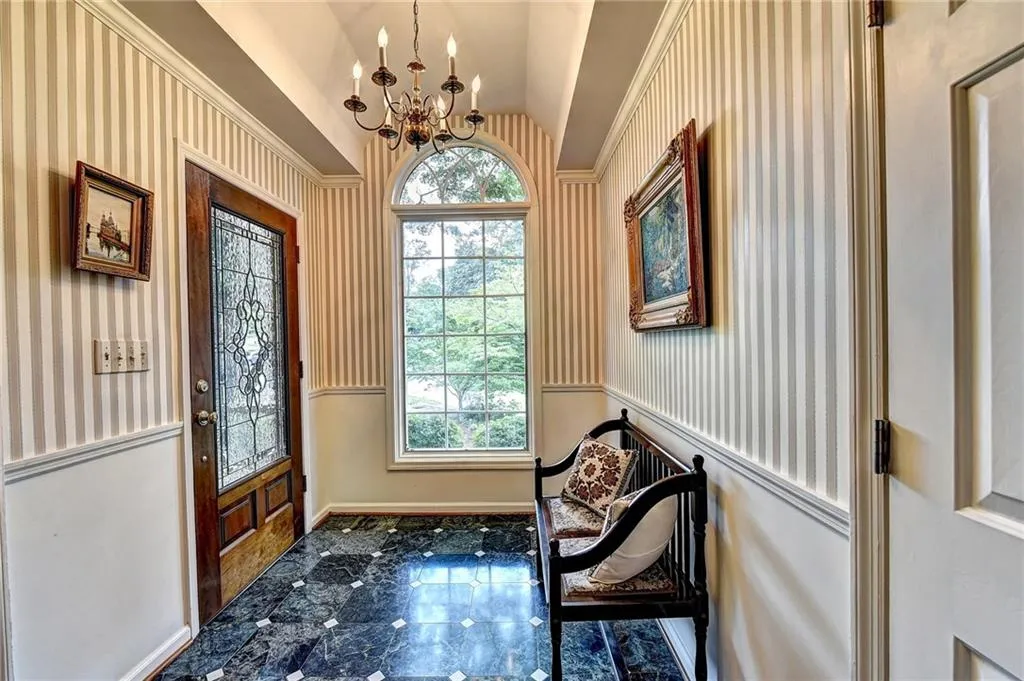 265 Danbury Lane, Atlanta, Georgia 30327, 5 Bedrooms Bedrooms, ,4 BathroomsBathrooms,Residential,Sold,265 Danbury Lane,6035392