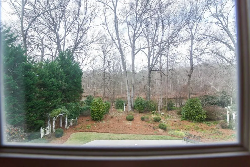 1690 Brandon Hall Drive, Sandy Springs, Georgia 30350, 4 Bedrooms Bedrooms, ,4 BathroomsBathrooms,Residential,Sold,1690 Brandon Hall Drive,5794710