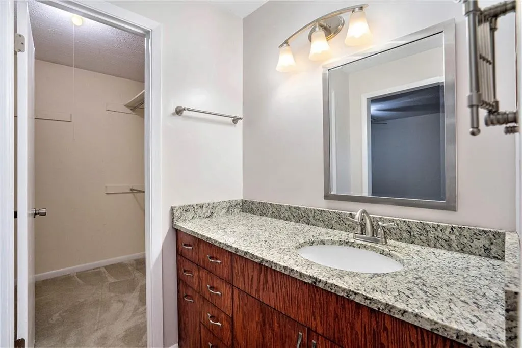8740 Roswell Unit 7d, Sandy Springs, Georgia 30350, 2 Bedrooms Bedrooms, ,2 BathroomsBathrooms,Residential,Sold,8740 Roswell Unit 7d,6952715