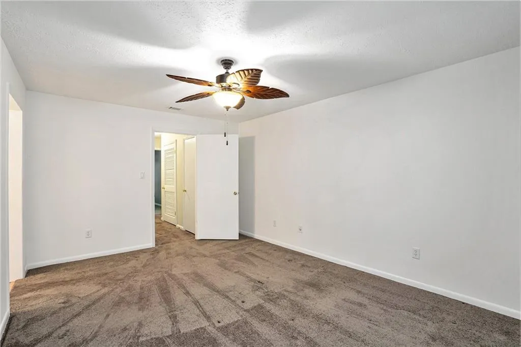 8740 Roswell Unit 7d, Sandy Springs, Georgia 30350, 2 Bedrooms Bedrooms, ,2 BathroomsBathrooms,Residential,Sold,8740 Roswell Unit 7d,6952715