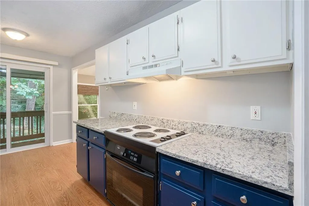 8740 Roswell Unit 7d, Sandy Springs, Georgia 30350, 2 Bedrooms Bedrooms, ,2 BathroomsBathrooms,Residential,Sold,8740 Roswell Unit 7d,6952715