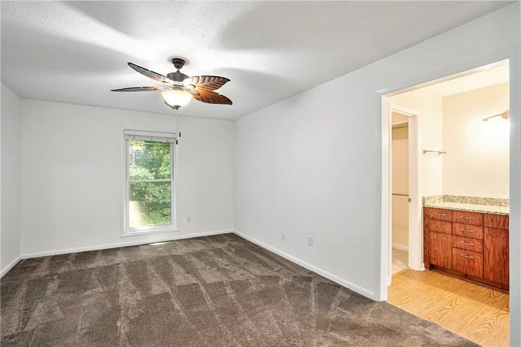 8740 Roswell Unit 7d, Sandy Springs, Georgia 30350, 2 Bedrooms Bedrooms, ,2 BathroomsBathrooms,Residential,Sold,8740 Roswell Unit 7d,6952715