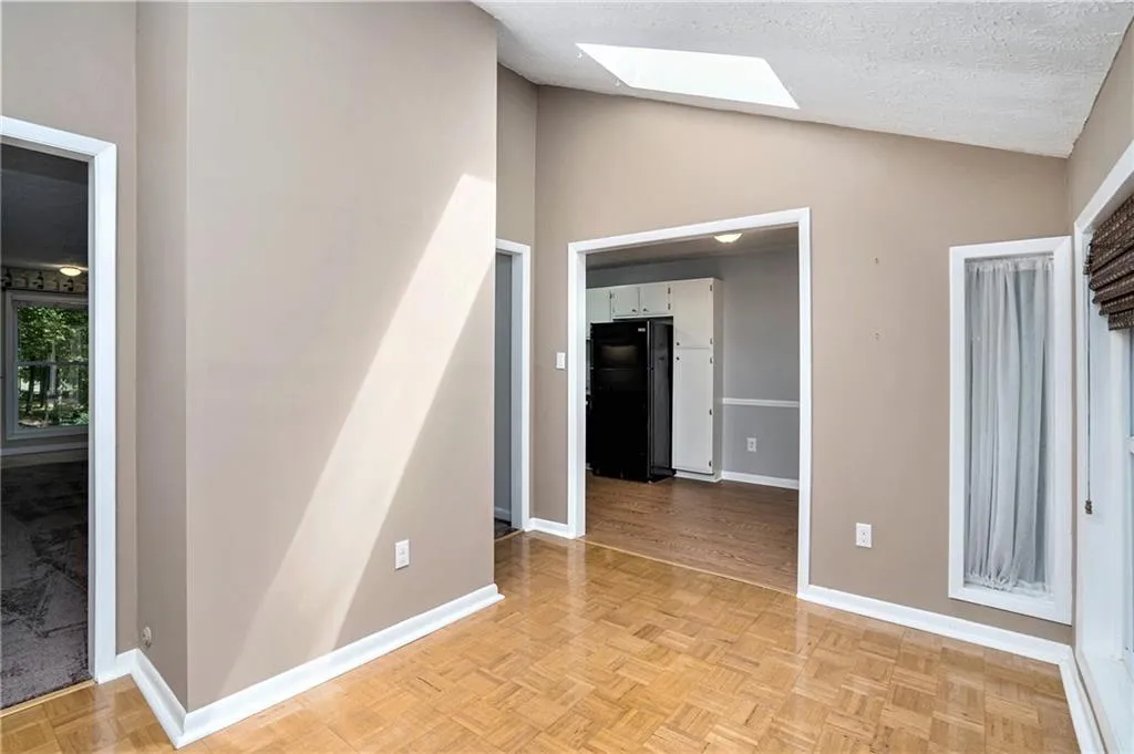 8740 Roswell Unit 7d, Sandy Springs, Georgia 30350, 2 Bedrooms Bedrooms, ,2 BathroomsBathrooms,Residential,Sold,8740 Roswell Unit 7d,6952715