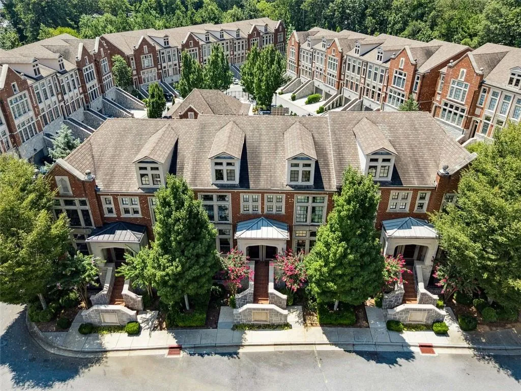 2960 Savoy Way Ne, Brookhaven, Georgia 30319, 3 Bedrooms Bedrooms, ,3 BathroomsBathrooms,Residential,For Sale,2960 Savoy Way Ne,7631387