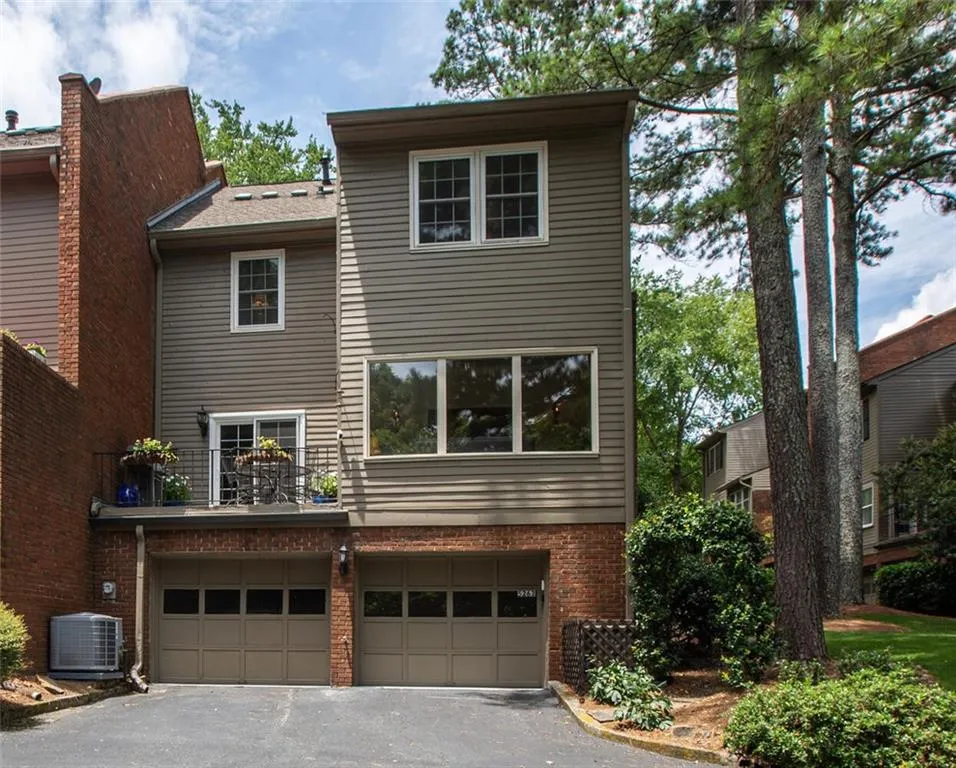 5263 Glenridge Drive, Atlanta, Georgia 30342, 3 Bedrooms Bedrooms, ,3 BathroomsBathrooms,Residential,Sold,5263 Glenridge Drive,6920332